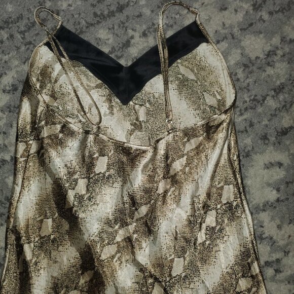 VTG Cinema Exoile Natural Tones Nightgown || Med || EUC - Picture 10 of 13